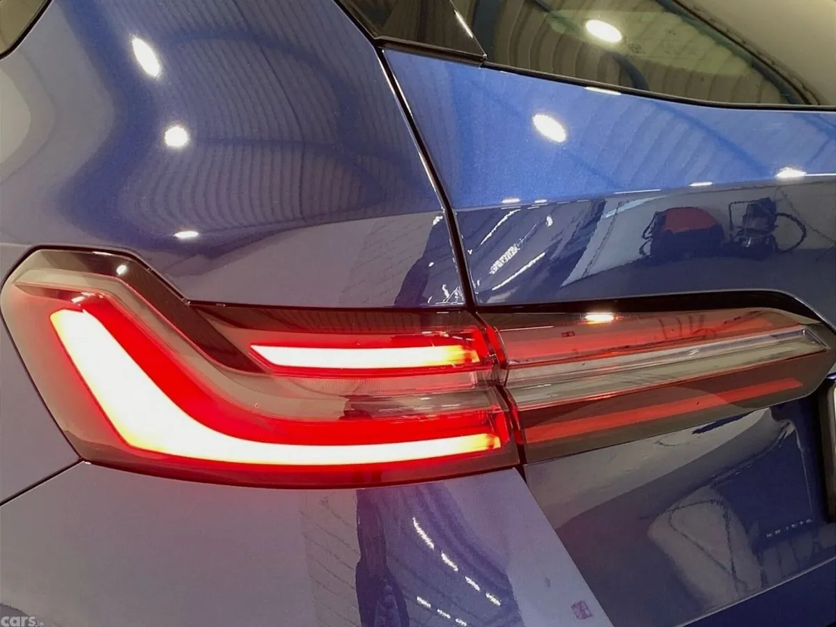 BMW 5-Series Estate, Petrol Plug-in Hybrid, 2025, Blue