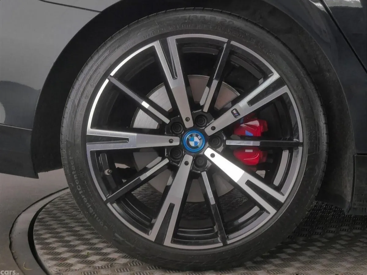 BMW 5-Series Saloon, Petrol Plug-in Hybrid, 2024, Black