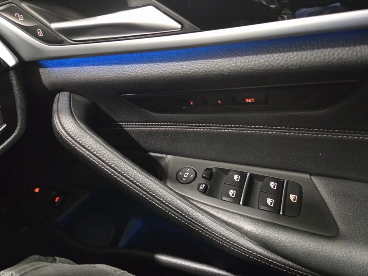 BMW 5-Series Estate, Petrol Plug-in Hybrid, 2023, Black