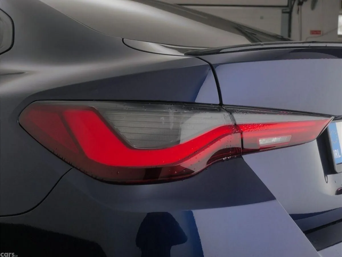 BMW 4-Series Hatchback, Diesel Hybrid, 2022, Blue