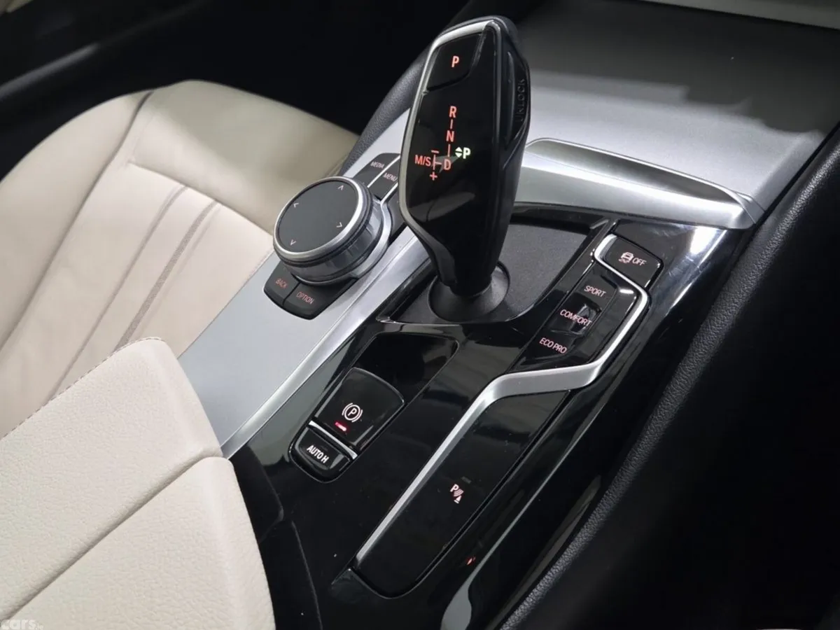 BMW 5-Series Saloon, Diesel Hybrid, 2021, Grey