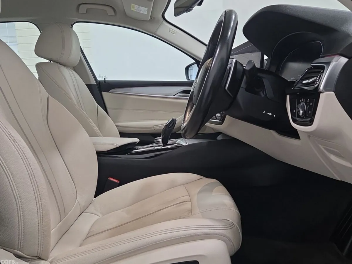 BMW 5-Series Saloon, Diesel Hybrid, 2021, Grey