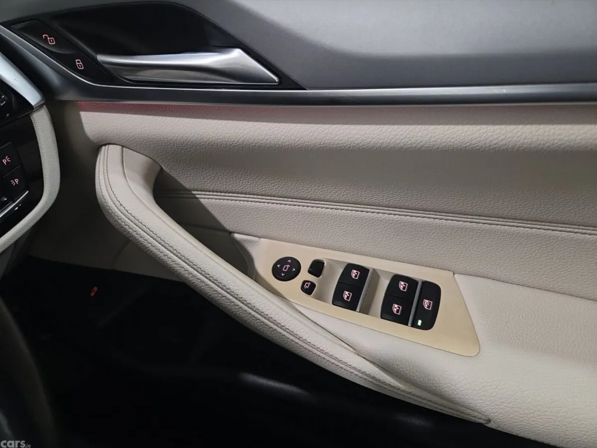 BMW 5-Series Saloon, Diesel Hybrid, 2021, Grey