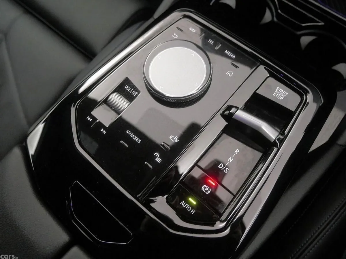 BMW 5-Series Saloon, Petrol Hybrid, 2025, Black