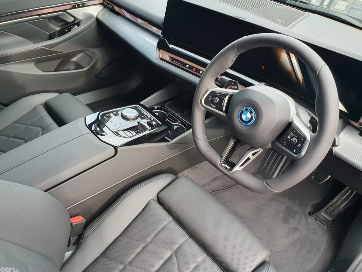 BMW 5-Series Saloon, Petrol Plug-in Hybrid, 2026, Black