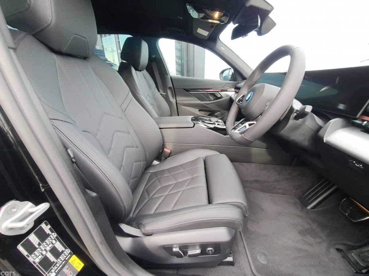 BMW 5-Series Saloon, Petrol Plug-in Hybrid, 2026, Black