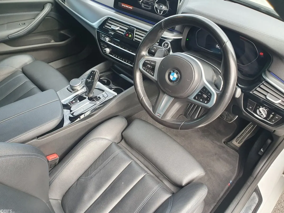 BMW 5-Series Saloon, Diesel Hybrid, 2022, White