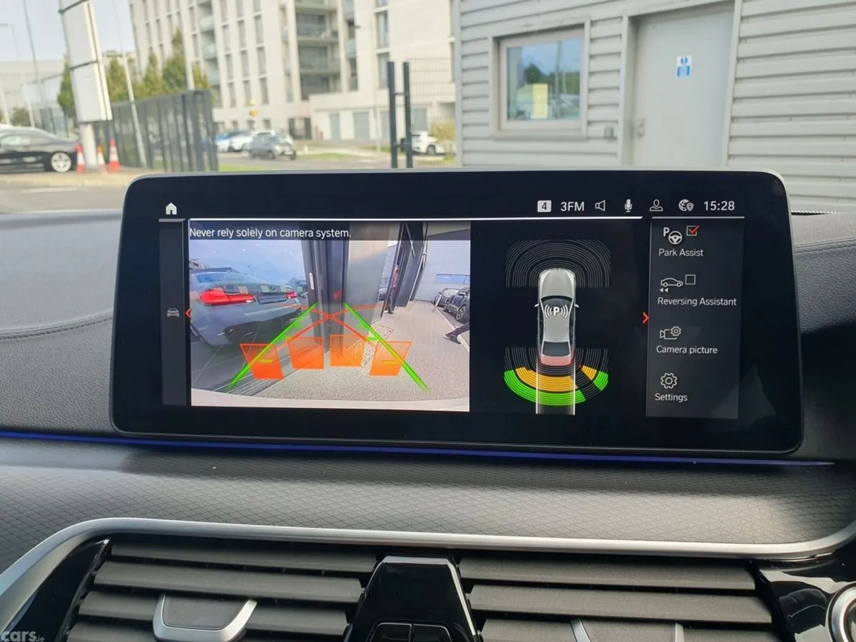 BMW 5-Series Saloon, Diesel Hybrid, 2022, White
