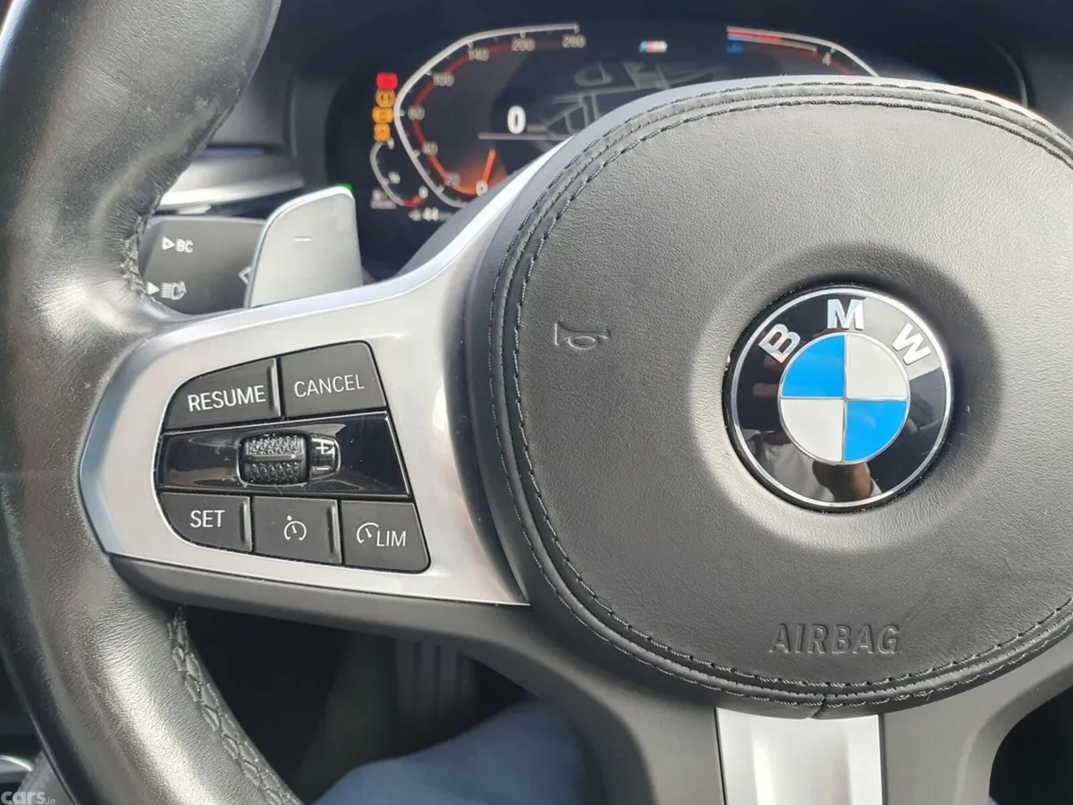 BMW 5-Series Saloon, Diesel Hybrid, 2022, White