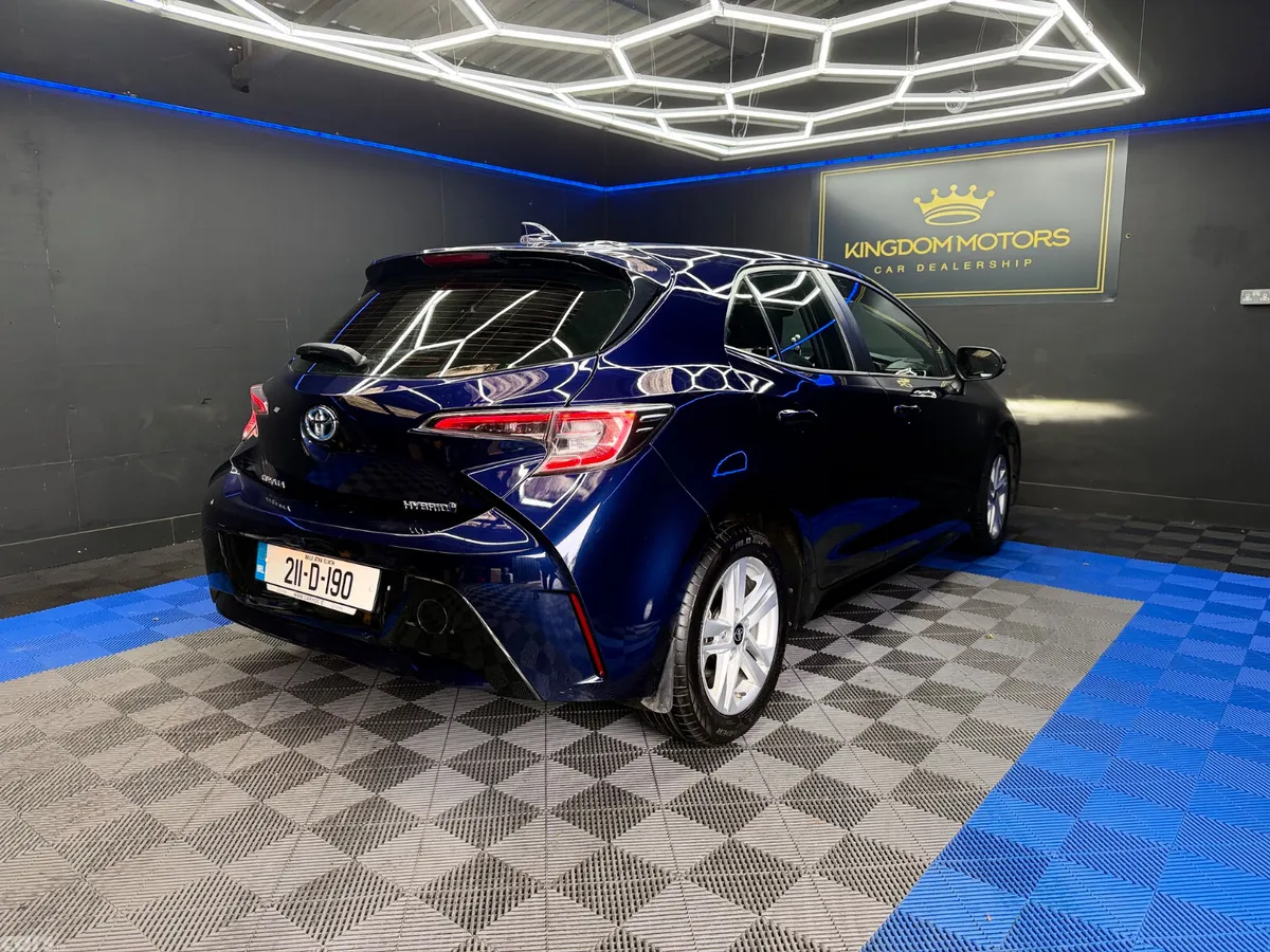 Toyota Corolla Hatchback, Petrol Hybrid, 2021, Blue