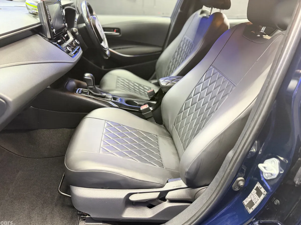 Toyota Corolla Hatchback, Petrol Hybrid, 2021, Blue