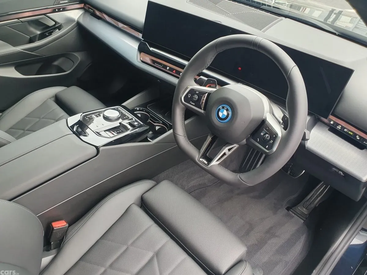 BMW 5-Series Saloon, Petrol Plug-in Hybrid, 2026, Black