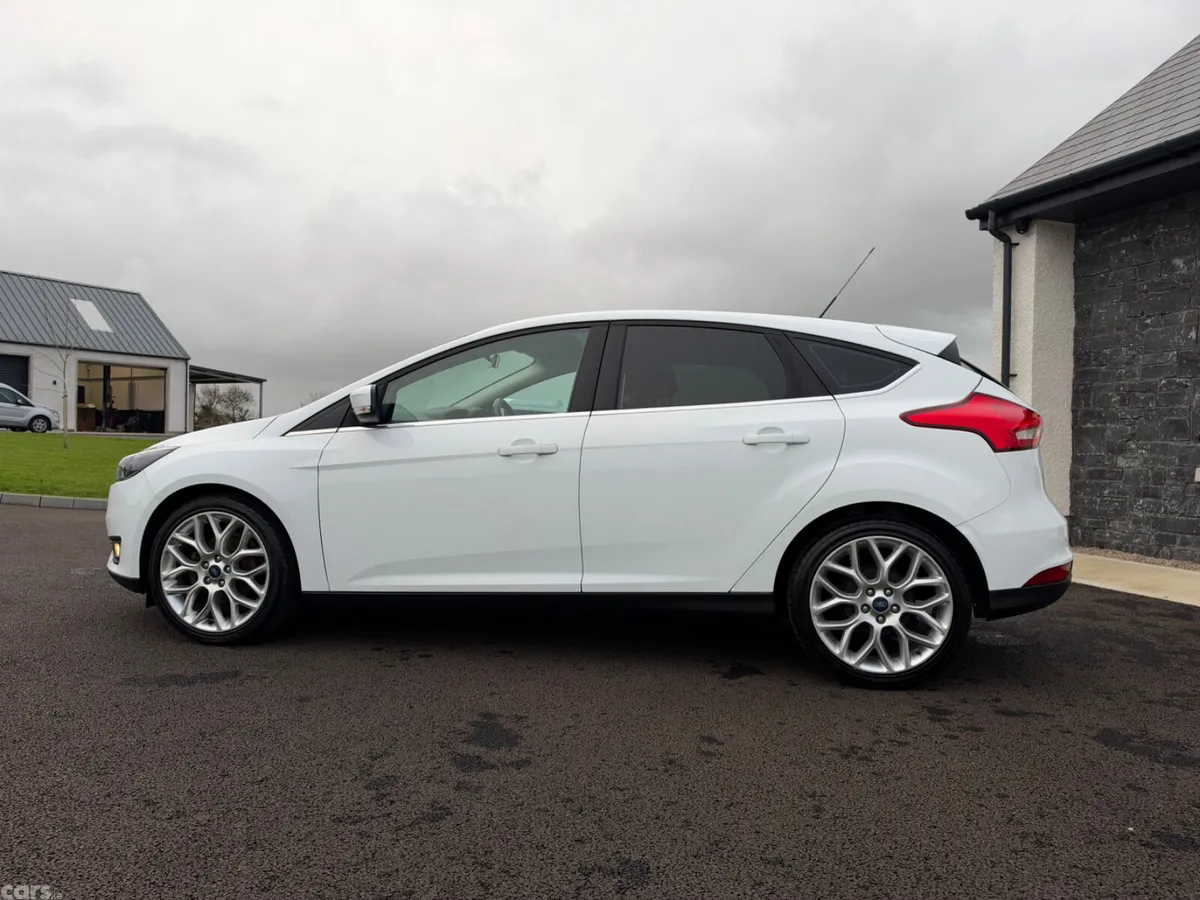 Ford Focus Hatchback, Diesel, 2017, White