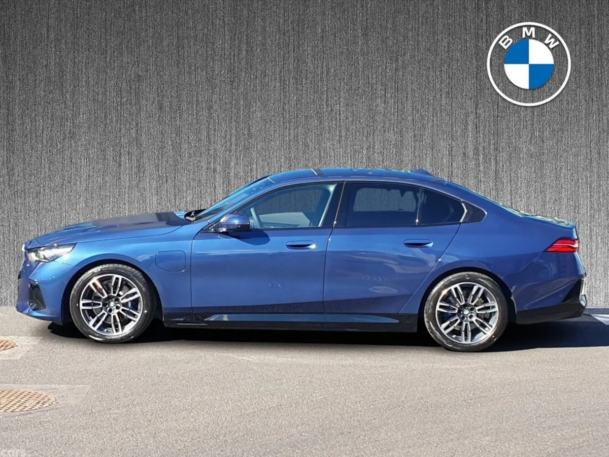 BMW 5-Series Saloon, Petrol Plug-in Hybrid, 2026, Blue
