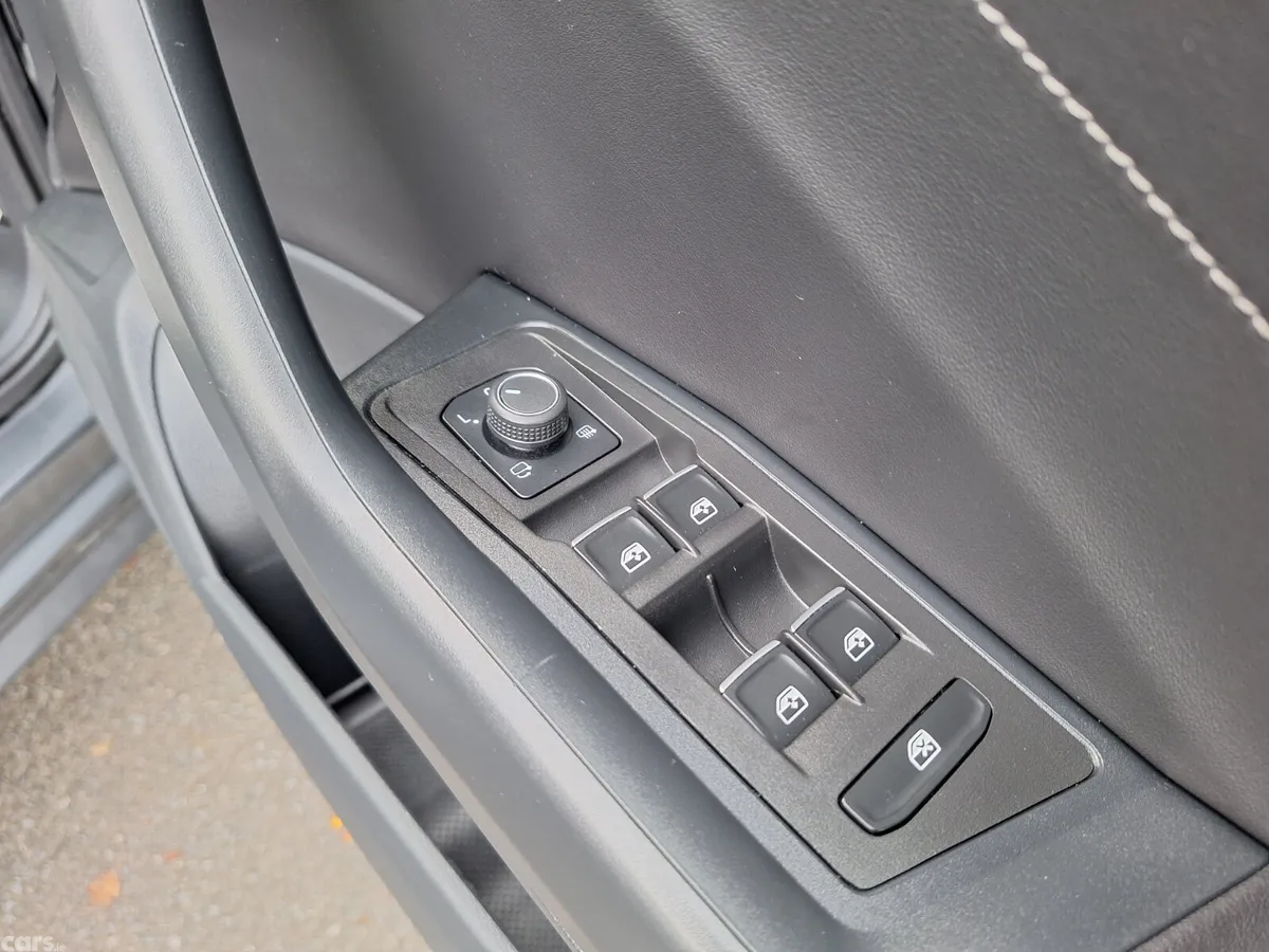 Volkswagen T-Roc SUV, Petrol, 2023, Grey