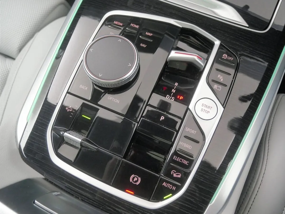BMW X5 SUV, Petrol Plug-in Hybrid, 2024, Green