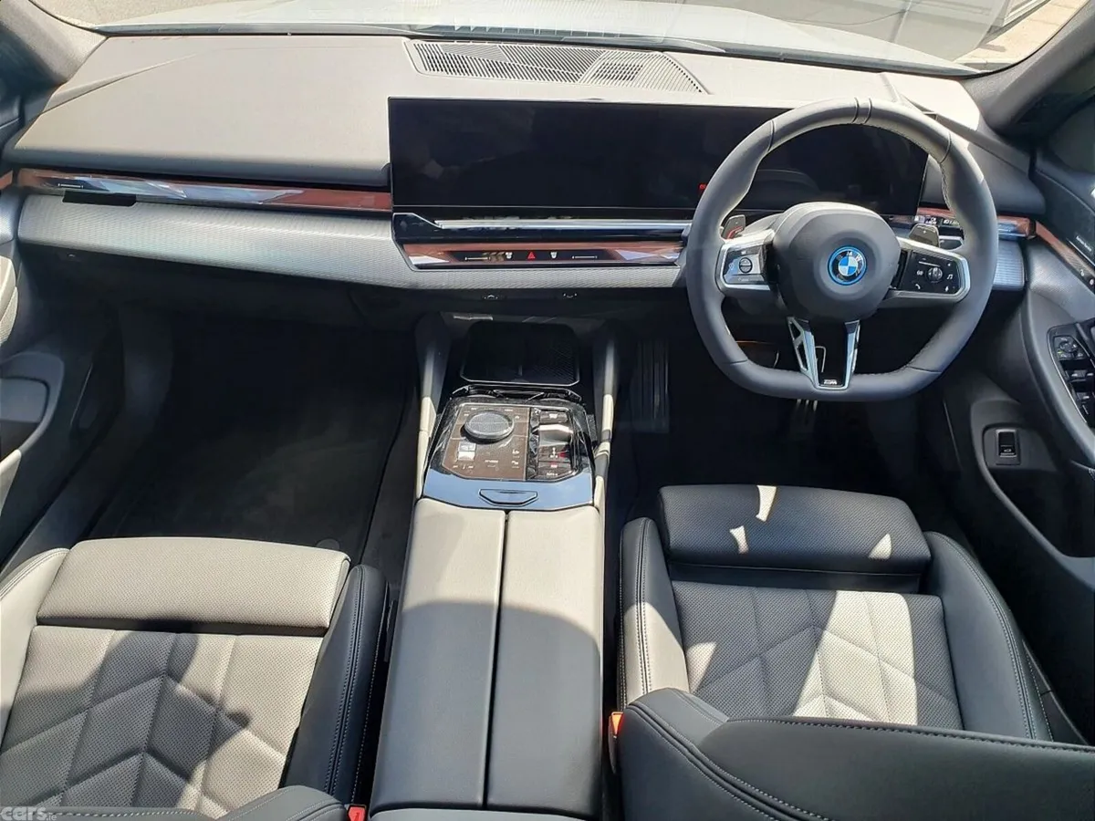 BMW 5-Series Saloon, Petrol Plug-in Hybrid, 2026, Grey