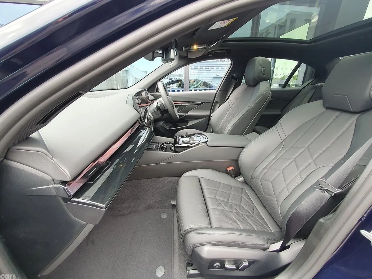 BMW 5-Series Saloon, Petrol Plug-in Hybrid, 2026, Blue