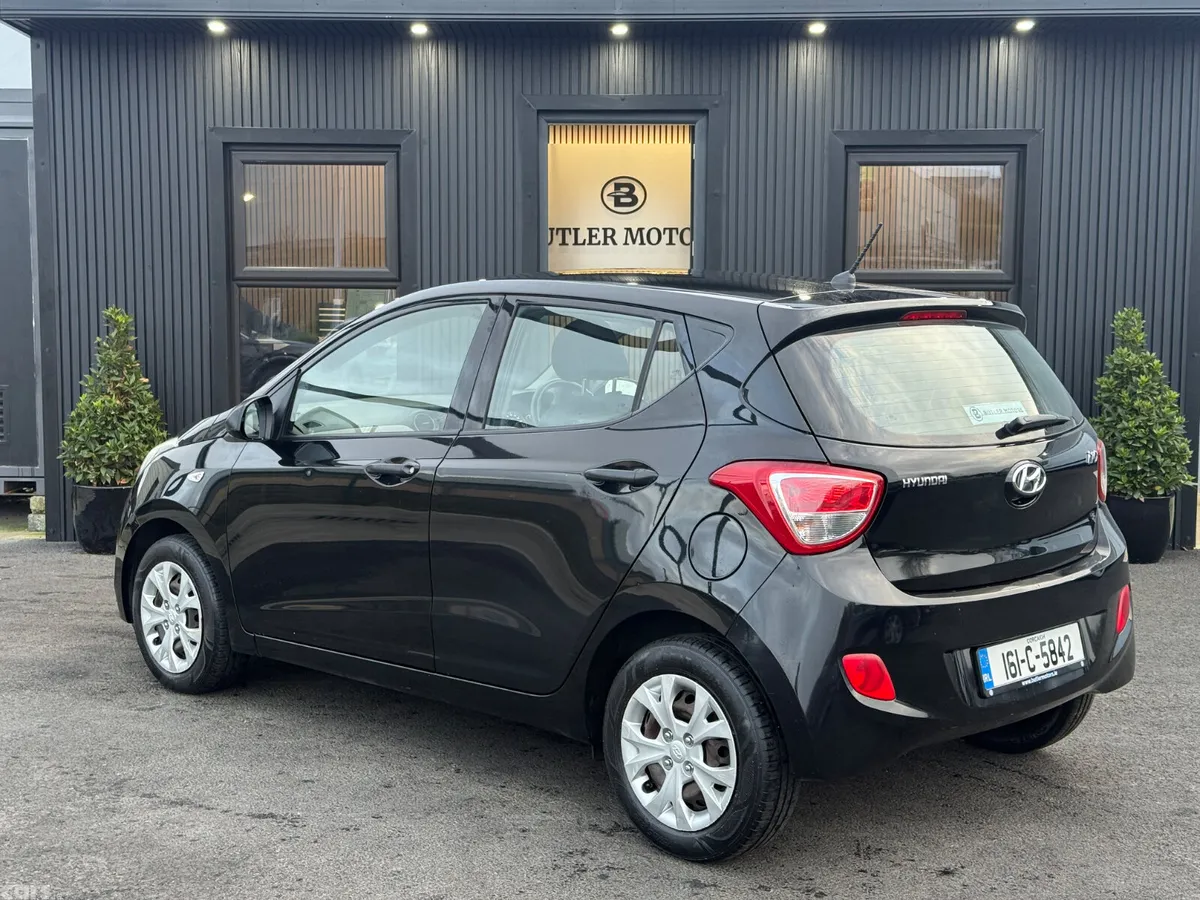Hyundai i10 Hatchback, Petrol, 2016, Black
