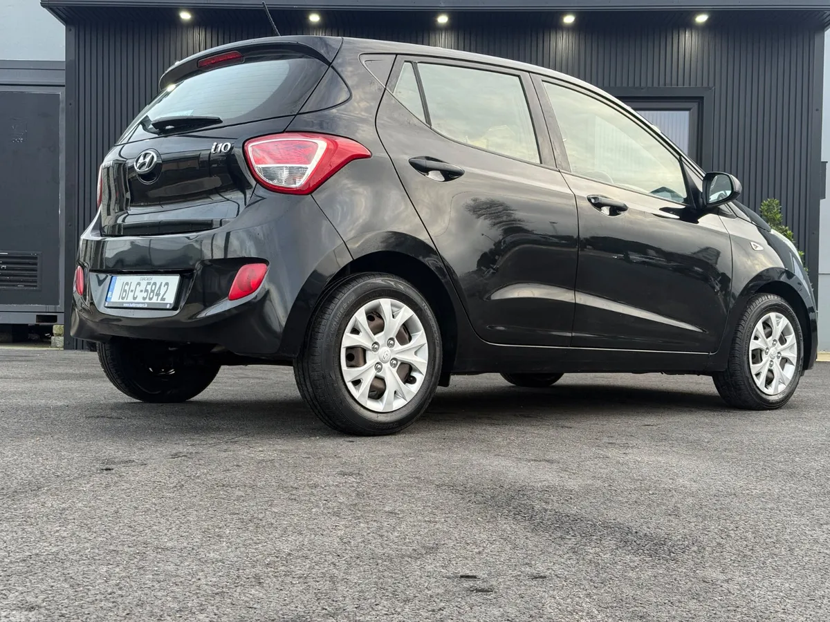 Hyundai i10 Hatchback, Petrol, 2016, Black