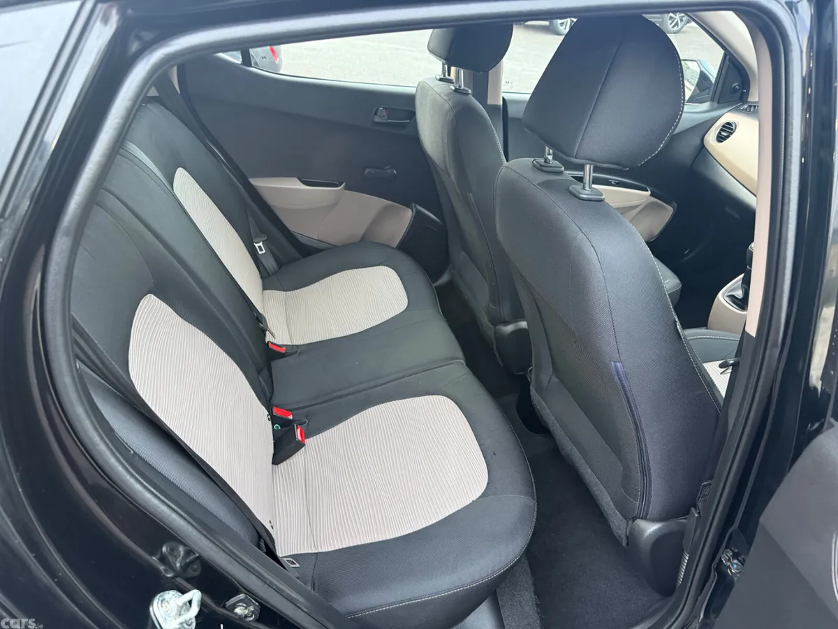 Hyundai i10 Hatchback, Petrol, 2016, Black