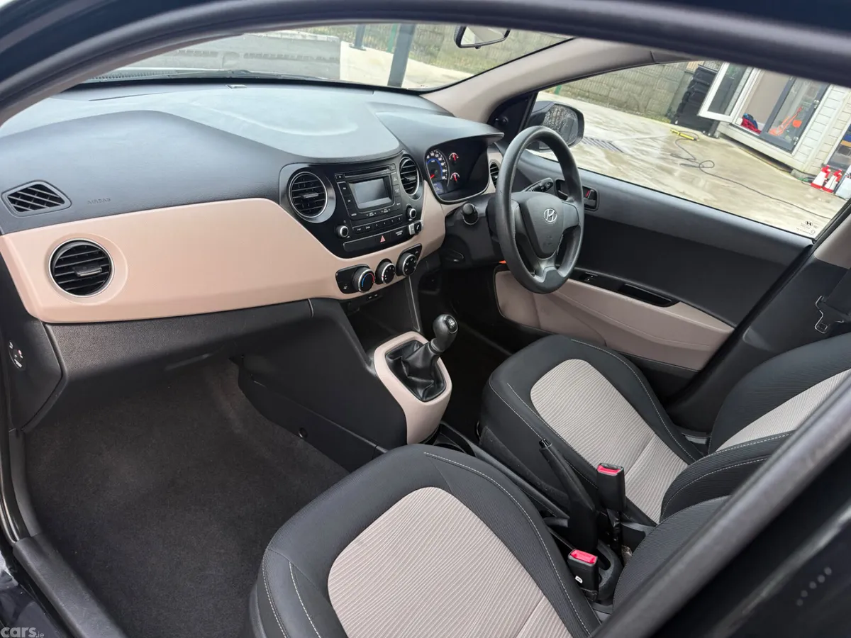 Hyundai i10 Hatchback, Petrol, 2016, Black