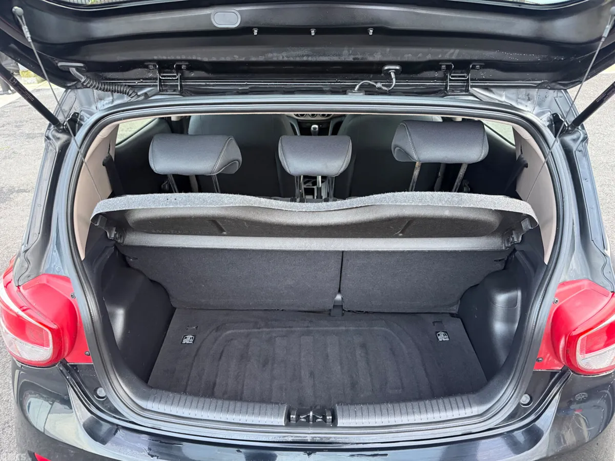 Hyundai i10 Hatchback, Petrol, 2016, Black