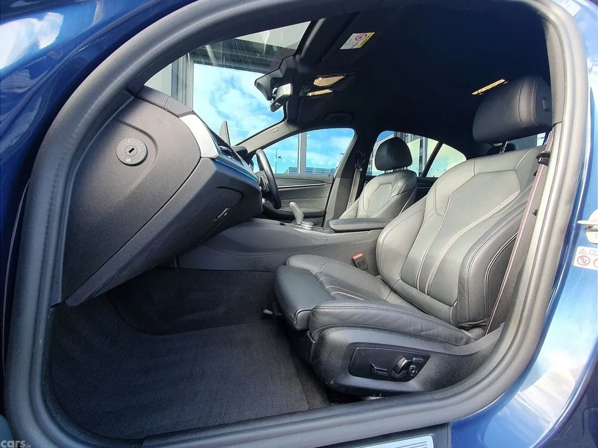 BMW 5-Series Saloon, Petrol Plug-in Hybrid, 2021, Blue