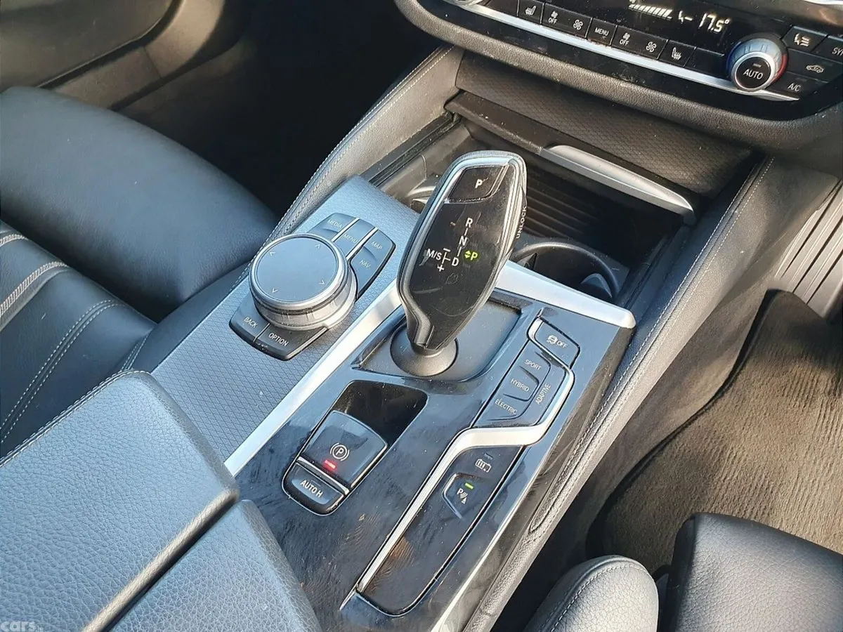 BMW 5-Series Saloon, Petrol Plug-in Hybrid, 2021, Blue