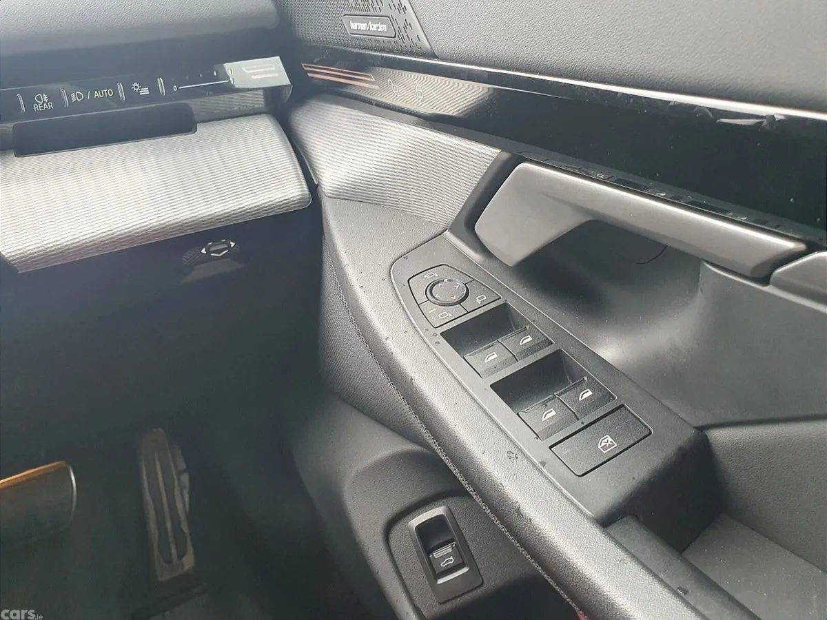 BMW 5-Series Saloon, Petrol Hybrid, 2024, Black