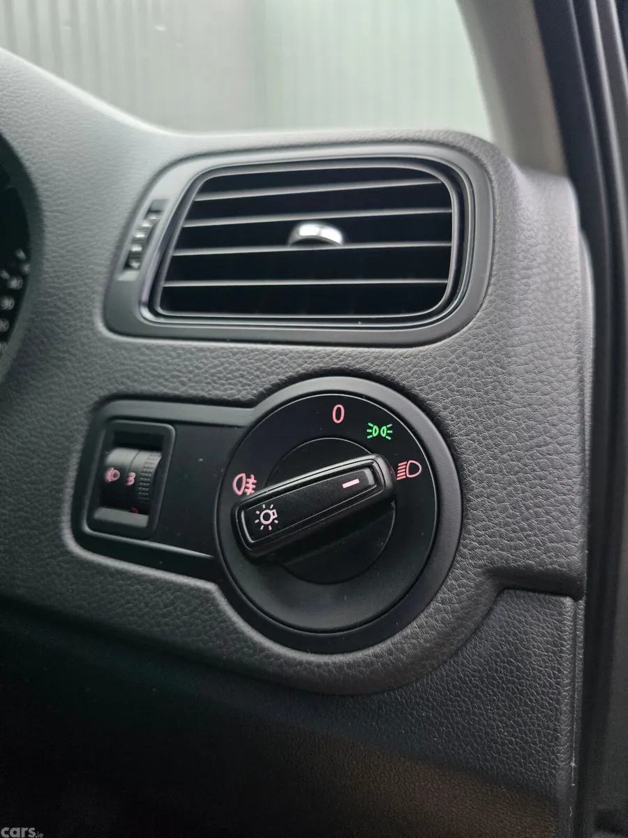 Volkswagen Polo Hatchback, Petrol, 2014, Grey