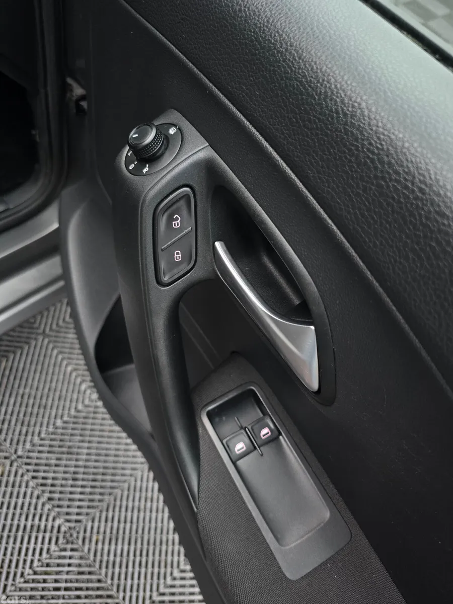 Volkswagen Polo Hatchback, Petrol, 2014, Grey