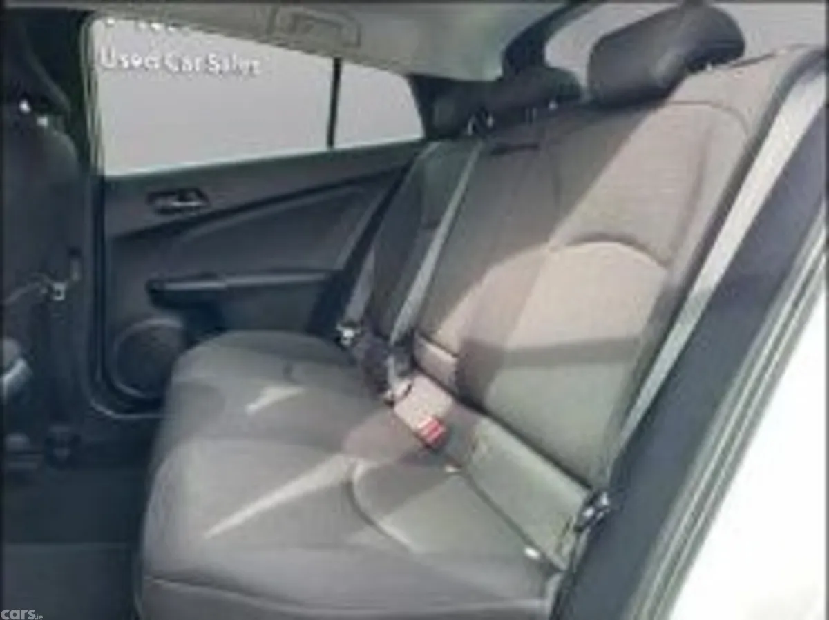 Toyota Prius Hatchback, Petrol Hybrid, 2022, White