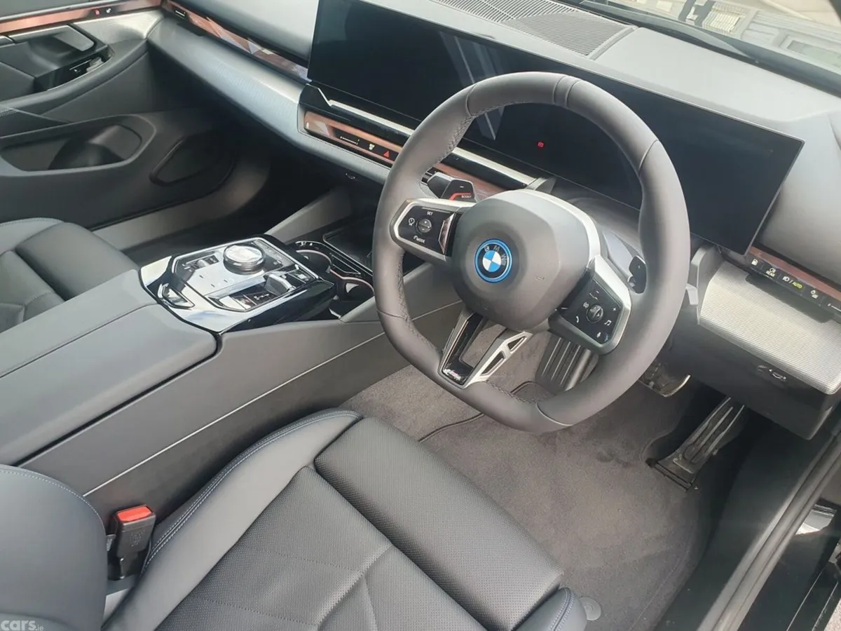 BMW 5-Series Saloon, Petrol Plug-in Hybrid, 2026, Black