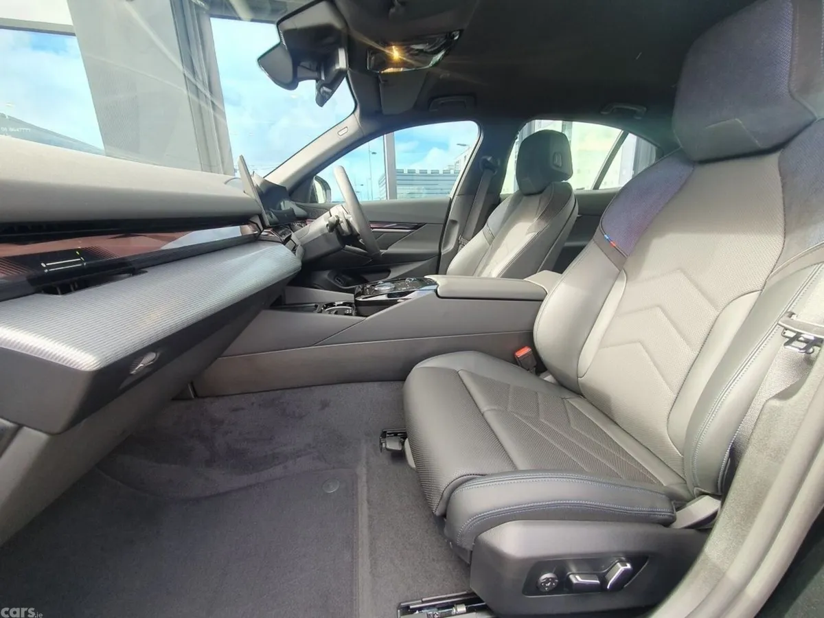 BMW 5-Series Saloon, Petrol Plug-in Hybrid, 2026, Black