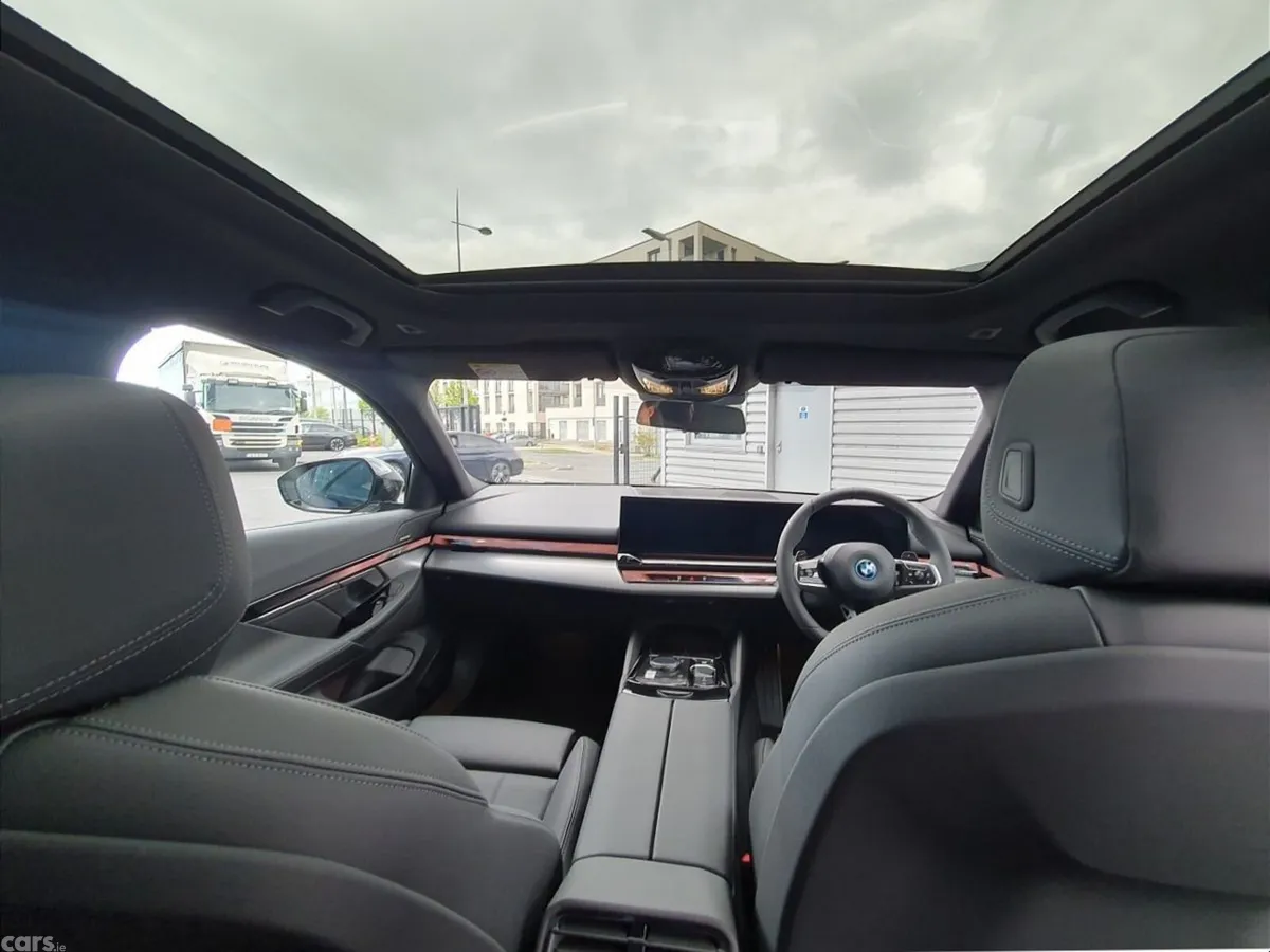 BMW 5-Series Saloon, Petrol Plug-in Hybrid, 2026, Black