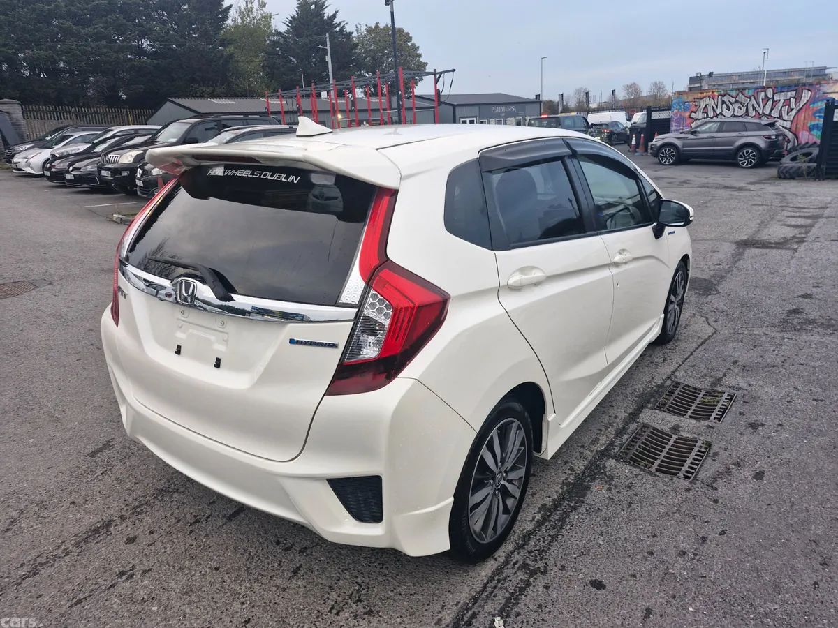 Honda Fit Hatchback, Petrol Hybrid, 2014, White