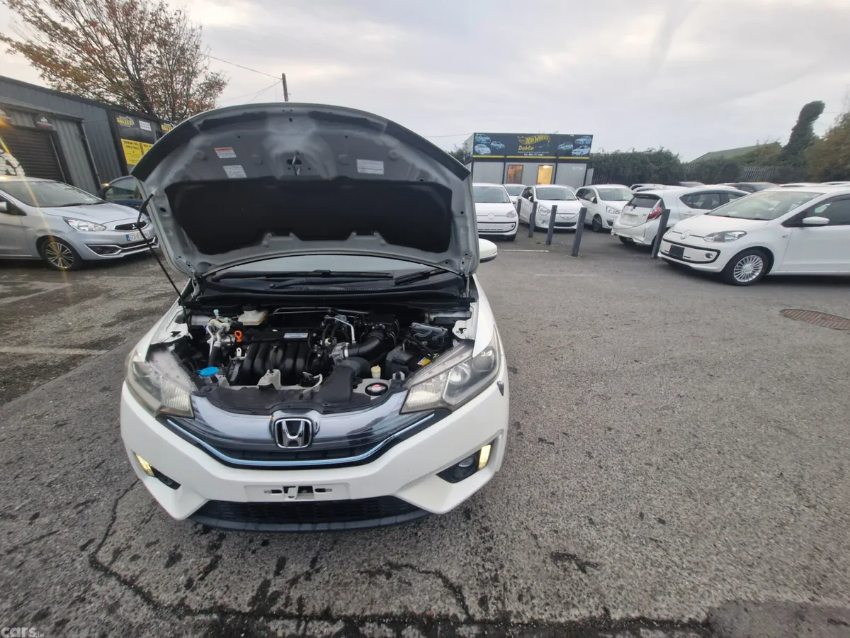 Honda Fit Hatchback, Petrol Hybrid, 2014, White