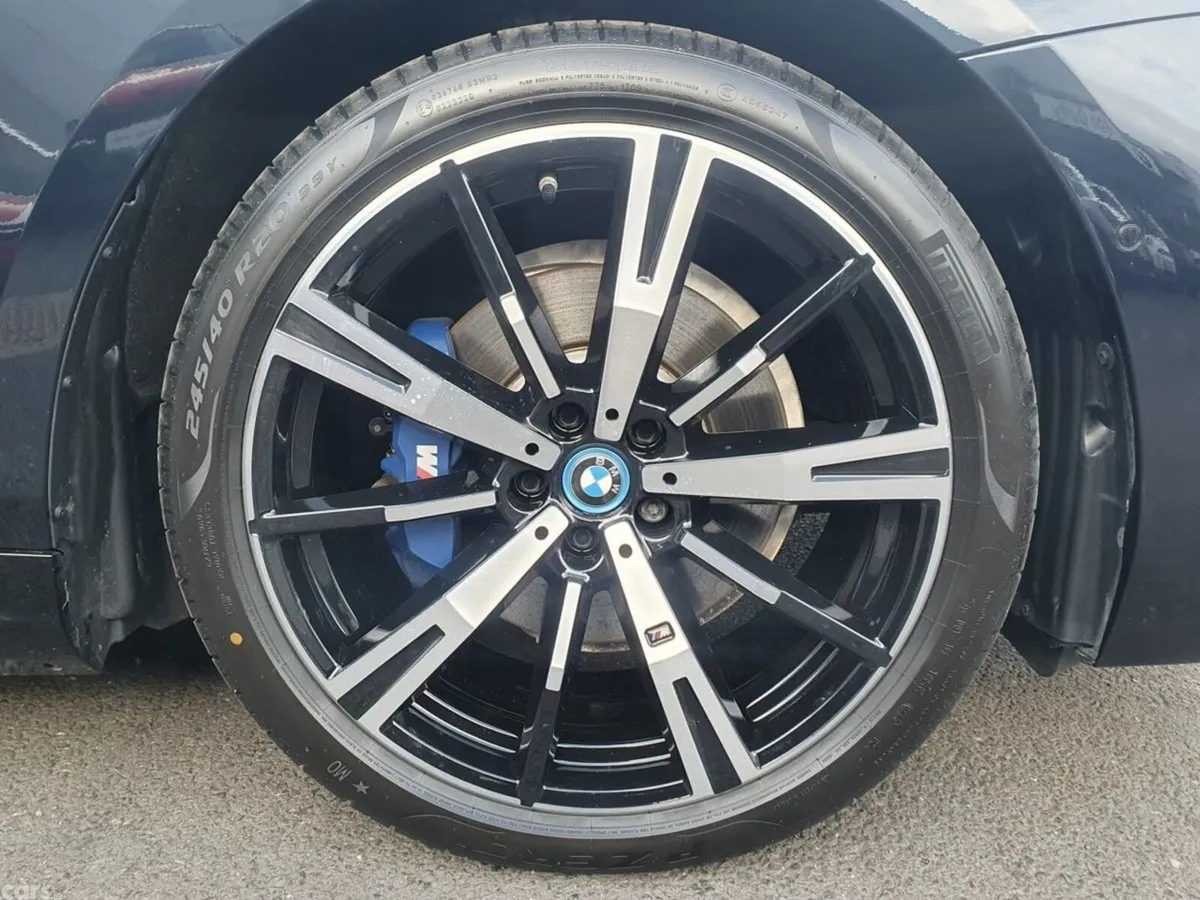 BMW 5-Series Saloon, Petrol Plug-in Hybrid, 2024, Black