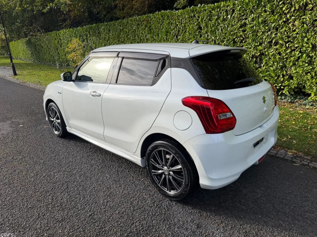 Suzuki Swift Hatchback, Petrol Hybrid, 2017, White