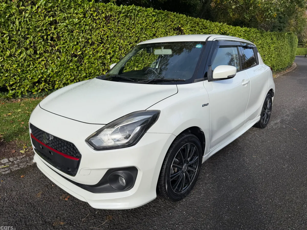 Suzuki Swift Hatchback, Petrol Hybrid, 2017, White