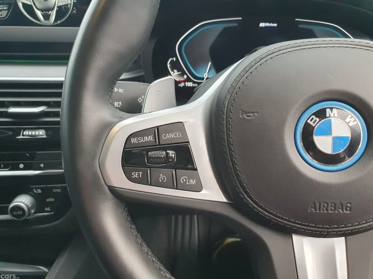 BMW 5-Series Saloon, Petrol Plug-in Hybrid, 2022, White