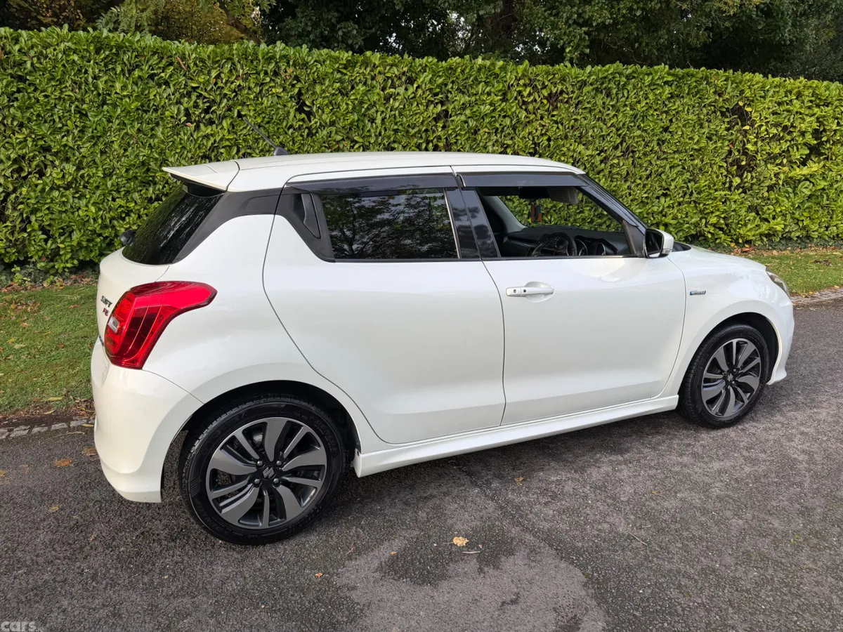 Suzuki Swift Hatchback, Petrol Hybrid, 2019, White