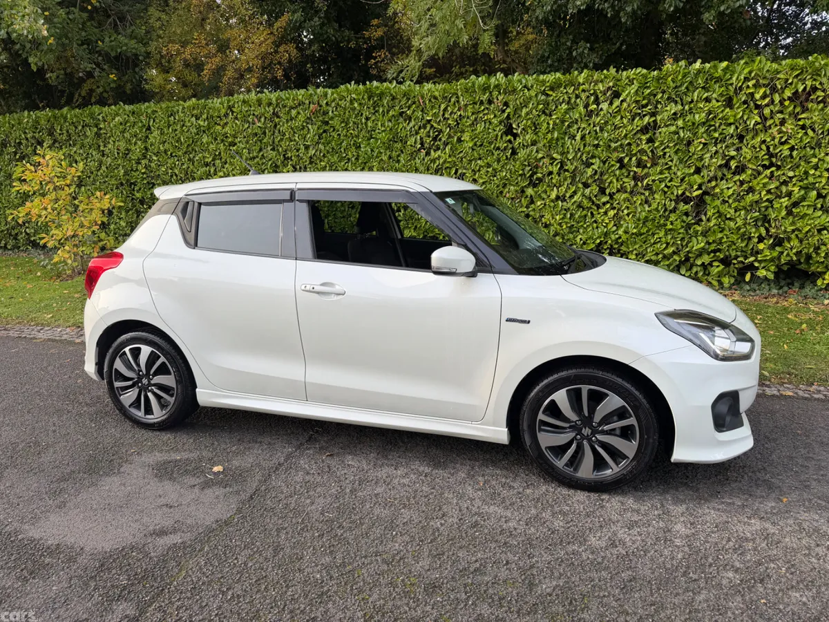 Suzuki Swift Hatchback, Petrol Hybrid, 2019, White