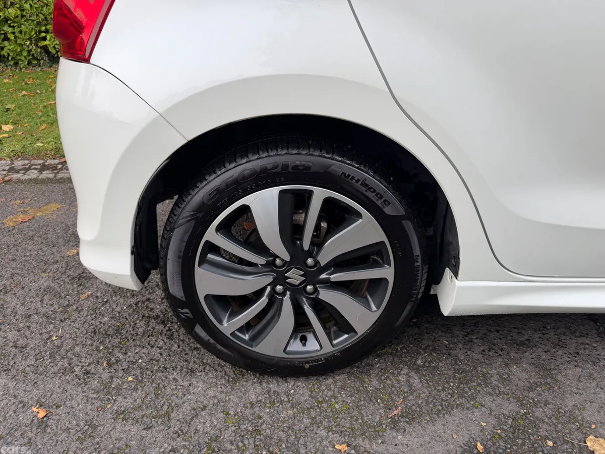Suzuki Swift Hatchback, Petrol Hybrid, 2017, White