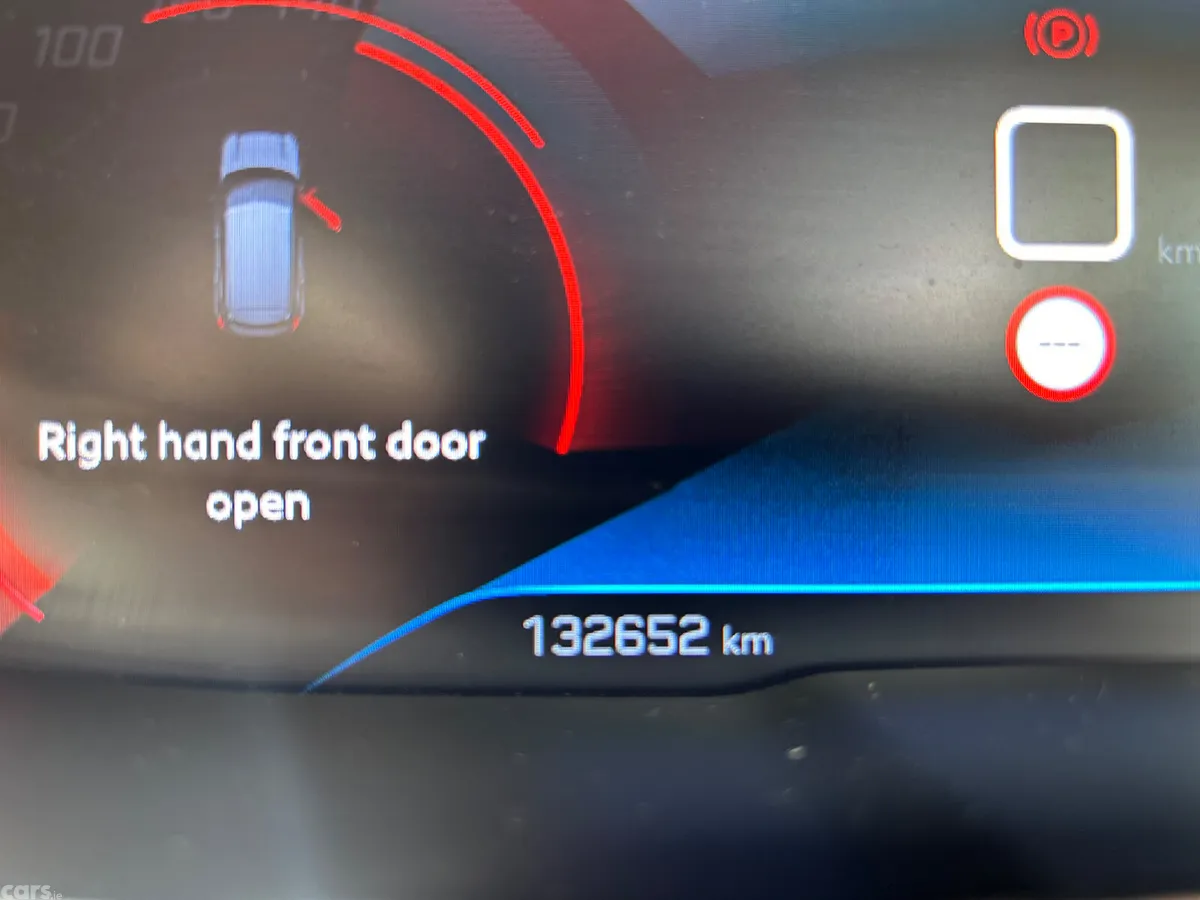 Peugeot 3008 Hatchback, Petrol, 2020, Red