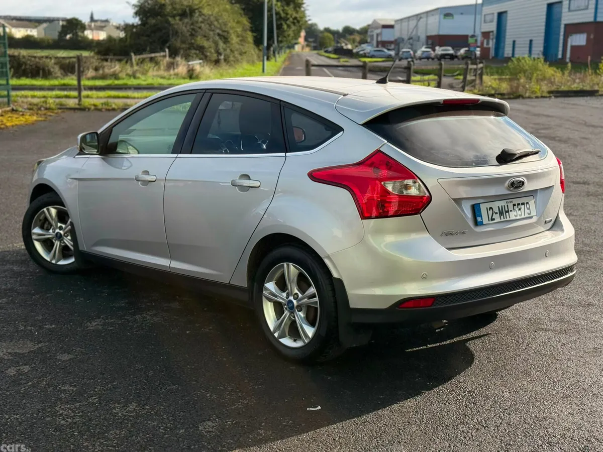 Ford Focus Hatchback, Petrol, 2012, Silver