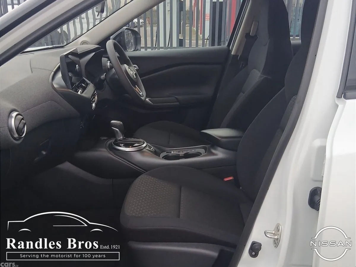 Nissan Juke SUV, Petrol Hybrid, 2026, White