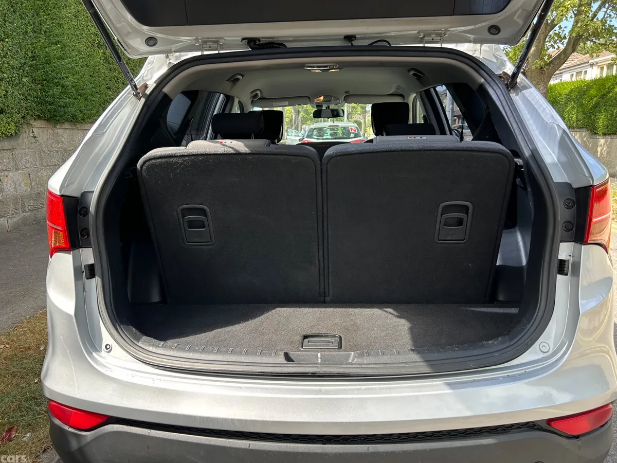 Hyundai Santa Fe SUV, Diesel, 2016, Silver