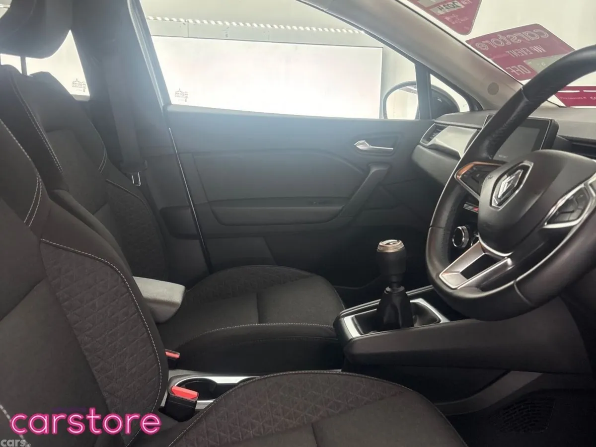 Renault Captur Hatchback, Petrol, 2024, Grey